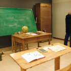 Panorámica de la recreación de un aula en la escuela de mediados del siglo XX en las escuelas de los pueblos.-G. G.