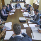 Un momento de la reunión del consejo de administración de Parkmusa, ayer, en Alcaldía.-ISRAEL L. MURILLO