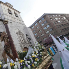 Paso de Jesús atado a la columna a su paso por la calle Concepción al inicio de la procesión.-R.G.O.
