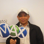 Bon Truong con el logo de la lotería canadiense.-WESTERN CANADA LOTTERY CORPORATION