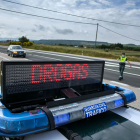 Un control de alcohol y drogas en Burgos de la Guardia Civil de Tráfico. TOMÁS ALONSO