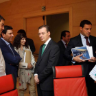 El presidente del Consejo Económico y Social de Castilla y León, Germán Barrios (C), comparece en las Cortes para presentar el informe anual de 2014-Ical