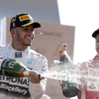 Lewis Hamilton celebra su victoria en el GP de Italia celebrado este domingo en Monza.-REUTERS