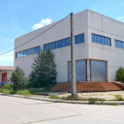 Nave del polígono de ‘El Majano’ donde se propone ubicar el tanatario.-R. F.