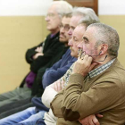 (De izq. a dch.) los acusados José Carlos Peña, Luis Román, Roberto Ortiz, Jean Paul Sánchez y el arquitecto municipal, Restituto Ortiz, ayer en el juicio.-R.O.