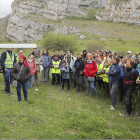 El Geolodía se celebró ayer en el entorno de los Cañones del Rudrón -con Hoyos del Tozo y Sargentes de la Lora como puntos destacados-, al que no faltó como cada año numeroso público.-ECB