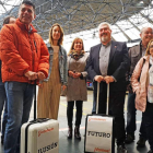 Marañón, Nacarino, Pérez Pardo yDelgado, en la estación de autobuses.-ECB