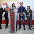 De izquierda a derecha: Agustín Zamarrón, Pedro Luis  de la Fuente, Esther Peña, Ander Gil, Amparo García y Gerardo Triana.-ISRAEL L. MURILLO