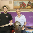 Alonso (dcha.) y Gallardo (izq) presentaron ayer las jornadas, que incluirán charlas, conciertos y exhibiciones.-R. O.
