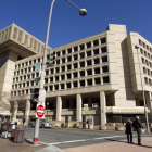 Foto de archivo de la sede del FBI, la Oficina Federal de Investigación de EEUU.-AP / MANUEL BALCE CENETA