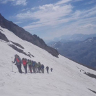 Imagen de los montañeros burgaleses en una de las ascensiones que realizaron hace escasas semanas.-