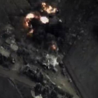 Imagen extraída de un vídeo difundido por el Ministerio de Defensa ruso de los bombardeos del miércoles.-AFP