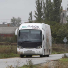 Se comprará un nuevo autobús para sustituir uno de los 4 que dan servicio a más de 61.500 personas de la provincia.-R. OCHOA