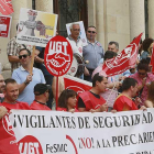 Imagen de la concentración celebrada ayer frente al palacio de Capitanía.-RAÚL G. OCHOA