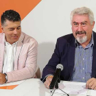 Vicente Marañón y José Ignacio Delgado durante su comparecencia de ayer en la sede del partido.-D.S.M.