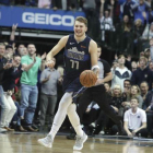 Doncic,  sonriente en su etapa en los Mavericks.-LM OTERO (AP)