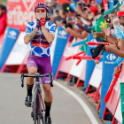 Madrazo celebra la victoria lograda ayer en La Vuelta.-PHOTO GOMEZSPORT