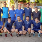 Imagen de la plantilla y el cuerpo técnico del conjunto burgalés ayer en San Amaro.-ISRAEL L. MURILLO