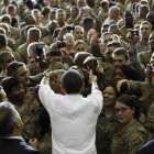 El presidente de EEUU, Barack Obama, con las tropas norteamericanas que fueron destinadas a Afganistán en 2012.-Foto:   REUTERS / KEVIN LAMARQUE