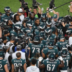 Los jugadores de Filadelfia Eagles celebran la conquista de la Super Bowl.-AFP / ANGELA WEISS