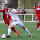 El centrocampista Isra conduce un balón en el choque frente ante el Numancia B-Raúl G. Ochoa
