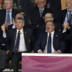 Rajoy celebra un gol-JUAN CARLOS CARDENAS / EFE