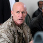 El vicealmirante Robert Harward en Afganistán en enero del 2011.-REUTERS
