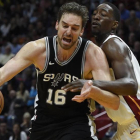Pau Gasol, de los San Antonio Spurs, durante un partido ante Miami Heat.-EFE/ RHONA WISE