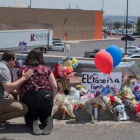 Ofrendas en el lugar del tiroteo en El Paso, Tejas.-AFP