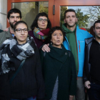 Concejales de la CUP de Reus, en la puerta de los juzgados, el pasado noviembre.-/ ACN