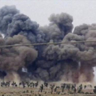 Bombardeo ruso en una localidad de la provincia de Idlib, en Siria.-AP / HADI AL-ABDALLAH