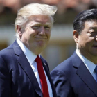 Los presidentes de Estados Unidos y China, Donald Trump y Xi Jinping, en la cumbre del pasado mes de abril en Florida.-AP / ALEX BRANDON