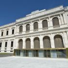 El arquitecto Primitivo González explica a los medios de comunicación las obras realizadas durante los últimos años para la rehabilitación del Palacio de la Justicia, sede del Tribunal Superior de Justicia de Castilla y León y de la Audiencia Provincial de Burgos.