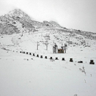 La estación de esqui de San Isidro, cubierta de nieve-El Mundo