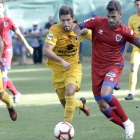 Imagen del encuentro que enfrentó ayer en Navaleno al Burgos CF y al Numancia.-LUIS ÁNGEL TEJEDOR