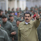 Nicolás Maduro ha iniciado una persecución contra los funcionarios que participaron del fallido levantamiento en su contra.-AFP (CARACAS)