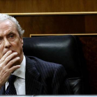 El ministro de Defensa, Pedro Morenés, en el Congreso.-Foto: DAVID CASTRO