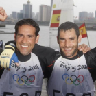 Fernando Echávarri, a la izquierda, junto a Antón Paz, cuando ganó la medalla de oro en los Juegos Olímpicos de Pekín 2008-EFE / LUIS TEJIDO