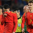 Asensio, el debutante Mario Hermoso y Llorente, tras acabar el amistoso ante Bosnia.-/ AFP