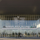 Imagen de la fachada de la estación de ferrocarril de Burgos con la denominación anterior. R. O.