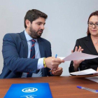 Presidente en funciones de Murcia, Fernando López Miras, y la diputada de Ciudadanos Isabel Franco.-EFE