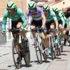 Carlos Barbero -con el maillot de líder-, durante la crono por equipos de laúltima Vuelta a Burgos.-SANTI OTERO