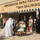 A la residencia se acercaron también algunos miembros de El cronicón de Oña,como parte de los actos con los que este año conmemoran su XXX aniversario.-G. G.