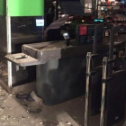 Así quedó el interior del supermercado tras la explosión.-REUTERS