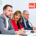 Josué Temiño, Nuria Barrio y Pedro Alonso, tres de los responsables de la Agrupación Municipal del PSOE. TOMÁS ALONSO