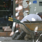 La construcción ha bajado en un 1,21% su cifra de desempleo al abonar esta situación 32 personas.-RAÚL G. OCHOA