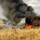 Incendio en Villayerno Morquillas, el jueves 26 de julio, presuntamente accidental por uso de maquinaria agrícola.-APAMCYL