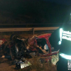 Los bomberos del País Vasco y de Burgos tuvieron que emplearse a fondo para asistir a algunas víctimas.-BOMBEROS DE EUSKADI