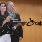 La velada de apertura de las fiestas y la entrega del premio tuvieron lugar en el salón de la calle Concepción.-RAÚL OCHOA