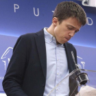 Cuatro días después de la crisis abierta en Podemos por su decisión de renunciar a la marca y aliarse con Manuela Carmena, Íñigo Errejón ha decidido abandonar su puesto como diputado de Podemos en el Congreso.-DAVID CASTRO